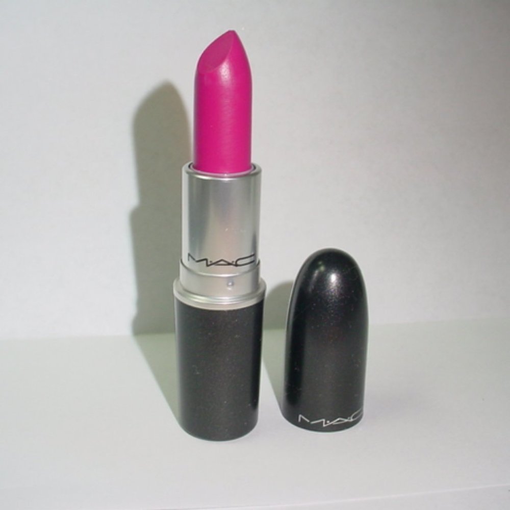 MAC New Retro Matte Lipstick FLAT OUT FABULOUS